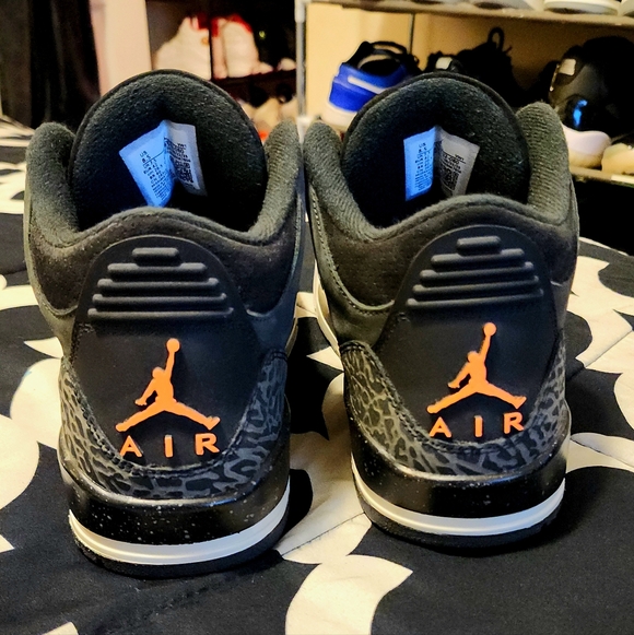 Men's Retro Jordan 3 Fear Pack (2023) - Picture 3 of 7